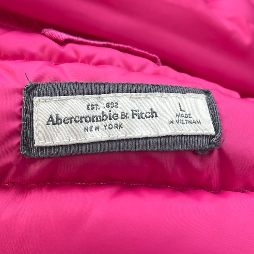 A&F Lightweight Puffer Jacket - Picture 2 of 9